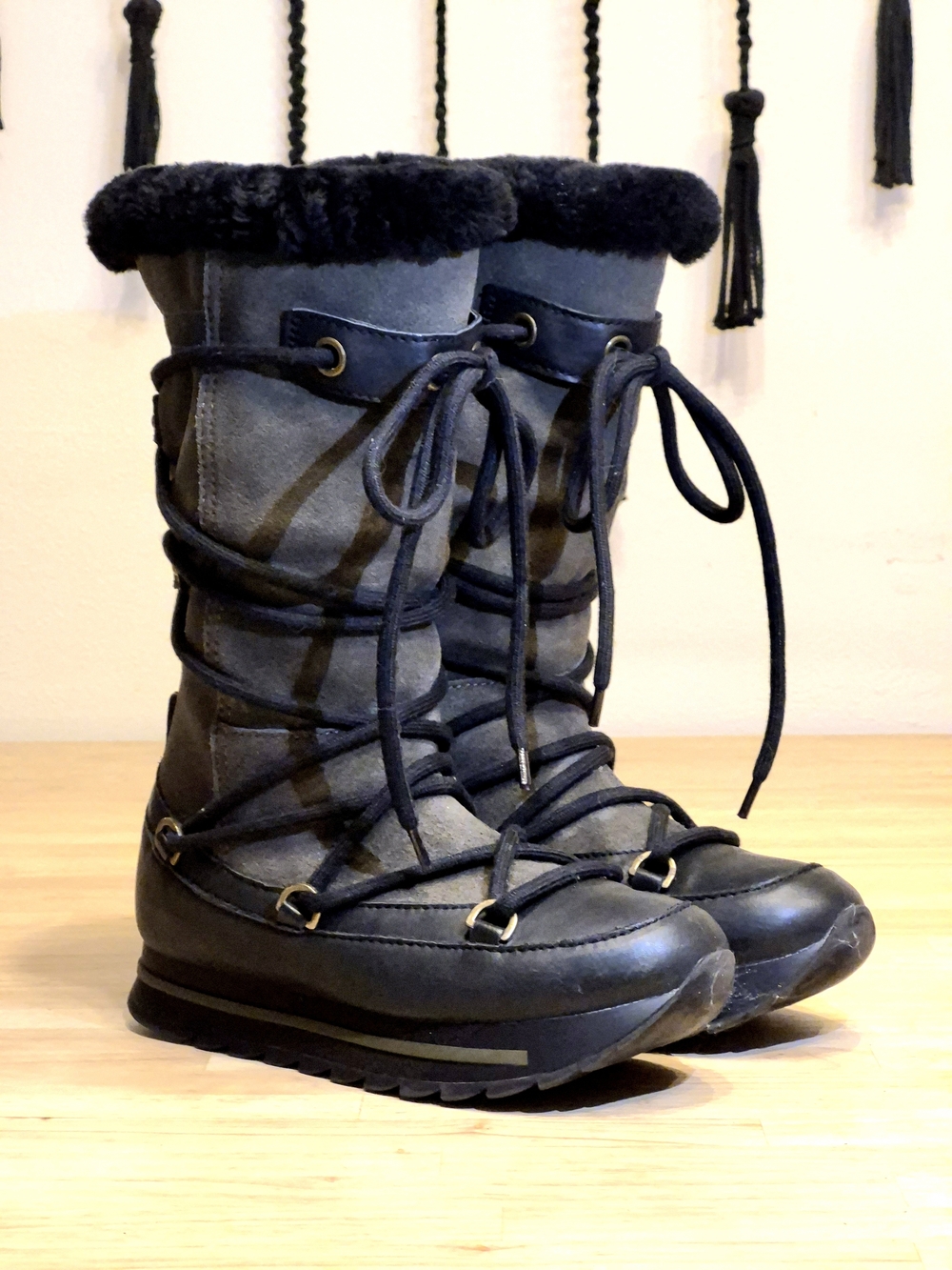 ALDO Winter Snow Boots Women’s Size 7 Faux Fur Lined Lace Up Black Cozy Boots